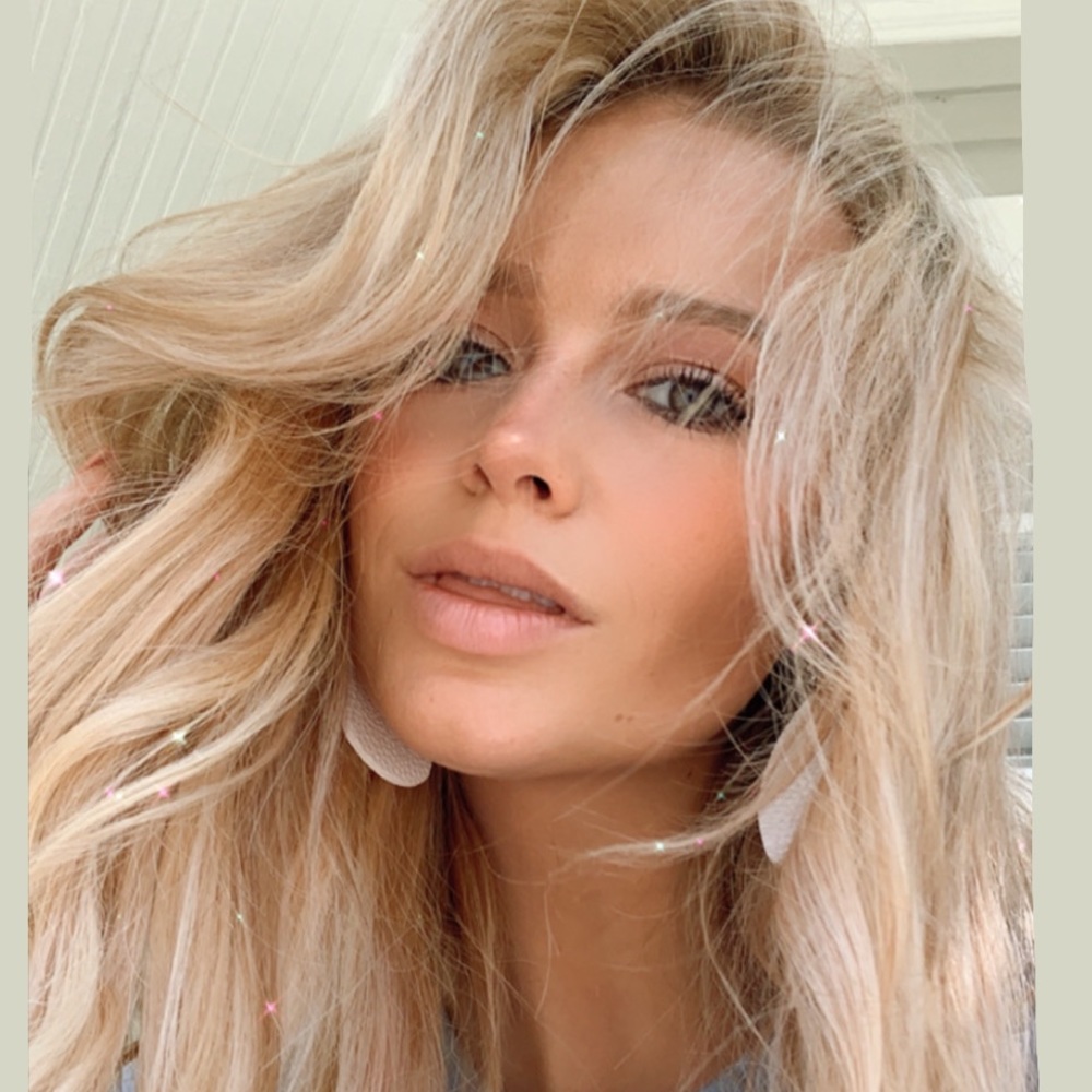 Meet your Posher, Alyssa